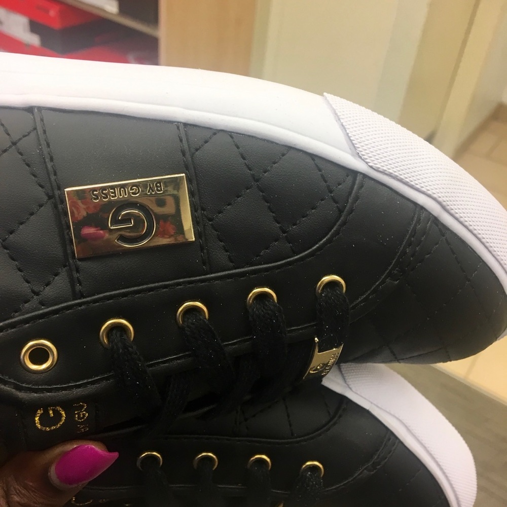 Sneakers - Picture 6 of 6
